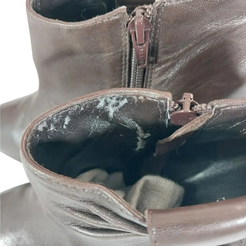MICHELLE D.! EDPRESSO BROWN GENUINE LEATHER PLEAT/BUTTON DETAIL BOOTS! SZ 7M